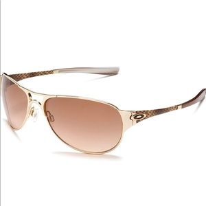Oakley Gretchen Bleiler Restless Aviators